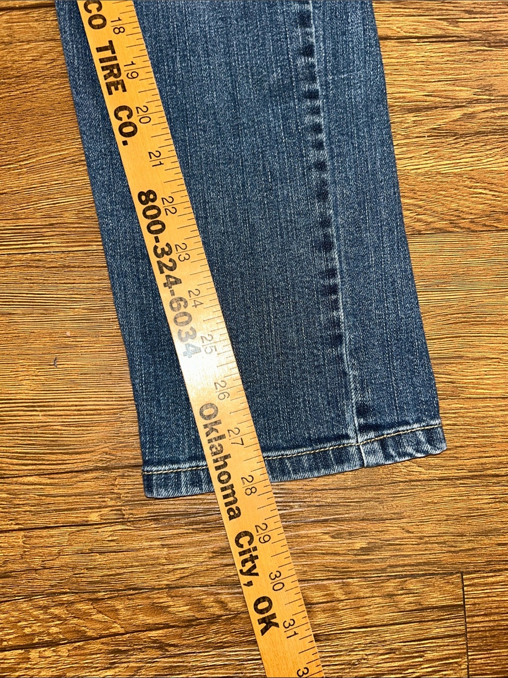 Banana Republic Women's Light Blue Girlfriend Jean Size 27/4 - Picture 7 of 9